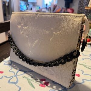 L V  White Leather Zipper Clutch with Leopard Detail